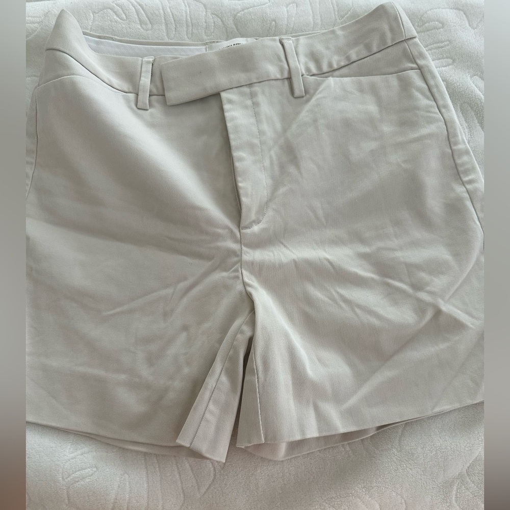 Banana Republic Women's Cream Shorts